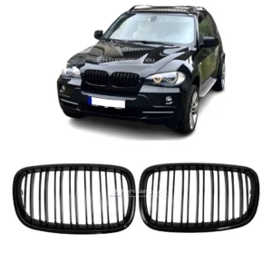 bmw e70 e71 dvigubos juodos blizgios grotelės pagrindinė