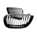 bmw e87 e81 e82 e88 pre lci viengubos juodos blizgios grotelės pagrindinė