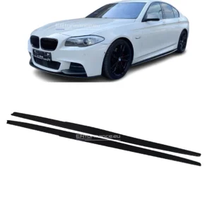 bmw f10 f11 poslenksčiai blizgi juoda slenksčių apdaila m performance pagrindinė