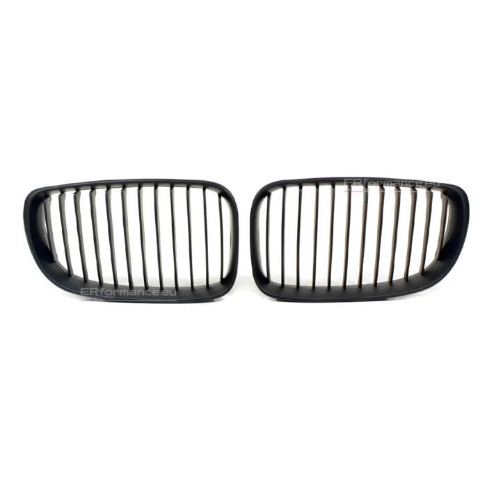 bmw e81 e82 e87 e88 lci viengubos grotelės matinės juodos 07-11 iš priekio