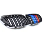 bmw e90 e91 lci dvigubos m stiliaus grotelės blizgios juodos 09-13 iš arti