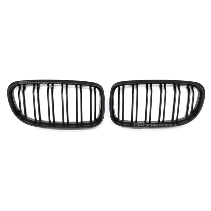BMW E90 E91 LCI dubultās restes matētas melnas (2009–2013) – no priekšpuses