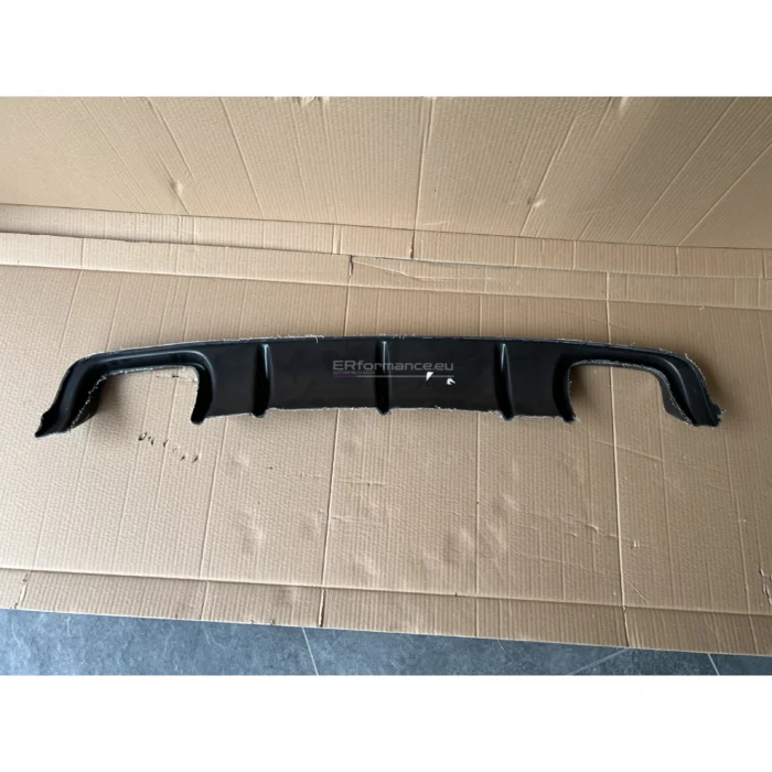 bmw e39 difuzorius dvigubas blizgus juodas sedano universalo M iš galo