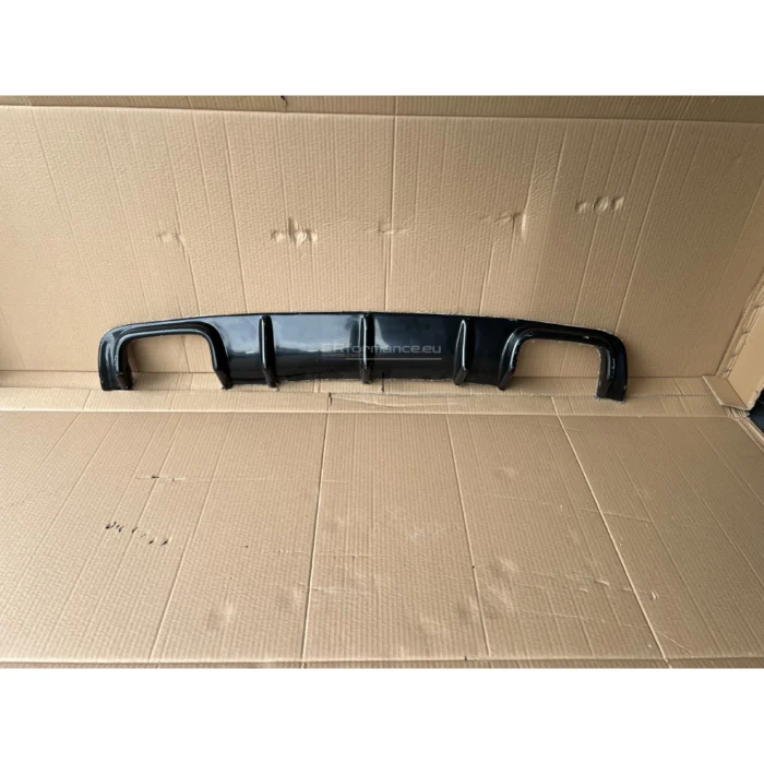 bmw e39 difuzorius dvigubas blizgus juodas sedano universalo M iš priekio