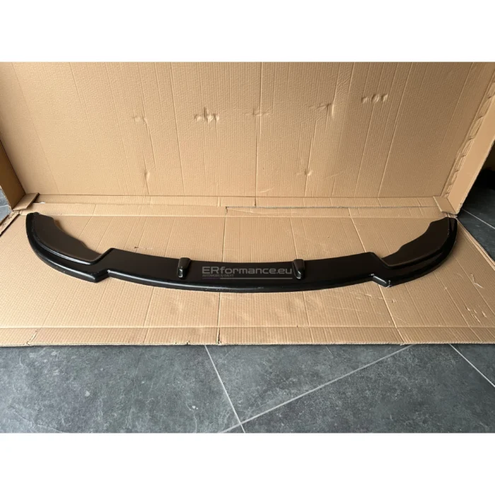 bmw e46 m tech 2 priekinio bamperio lipas blizgus juodas iš priekio