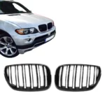 bmw e53 lci dvigubos grotelės blizgios juodos pagrindinė