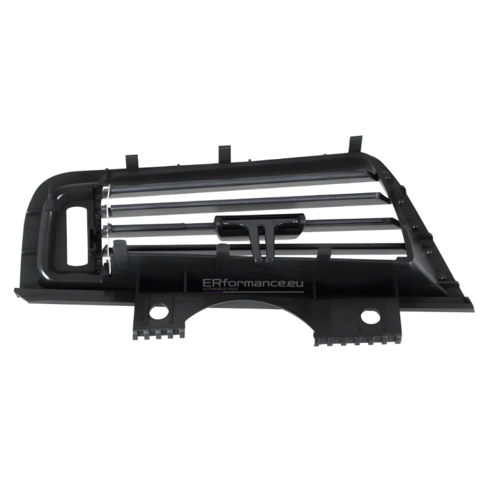 bmw f10 f11 ortakio grotelės dešinės keleivio pusės be chromo iš galo