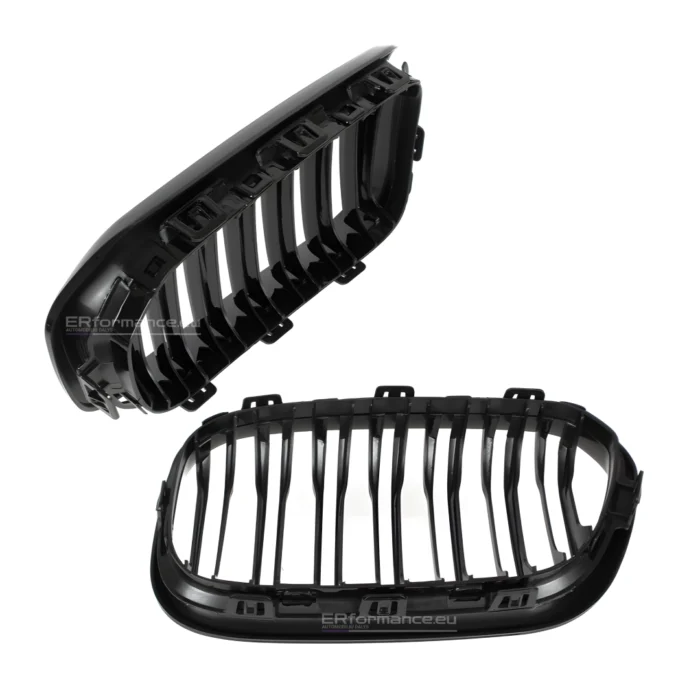 BMW F20 F21 dubultās restes LCI spīdīgi melnas – no aizmugures