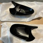 BMW E9X E8X LCI veidrodėlių dangteliai, blizgūs juodi (defektas) - Image 2