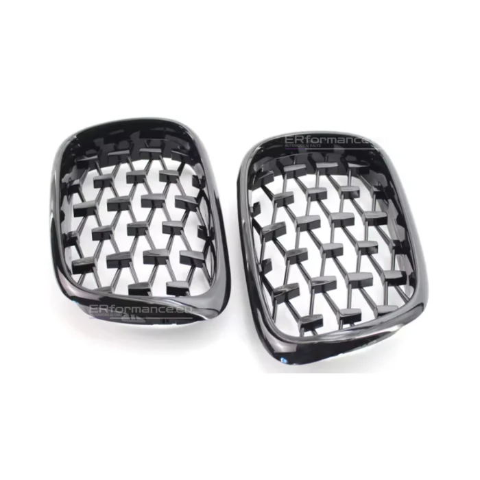 bmw e39 diamond grotelės blizgios juodos lci prelci iš šono