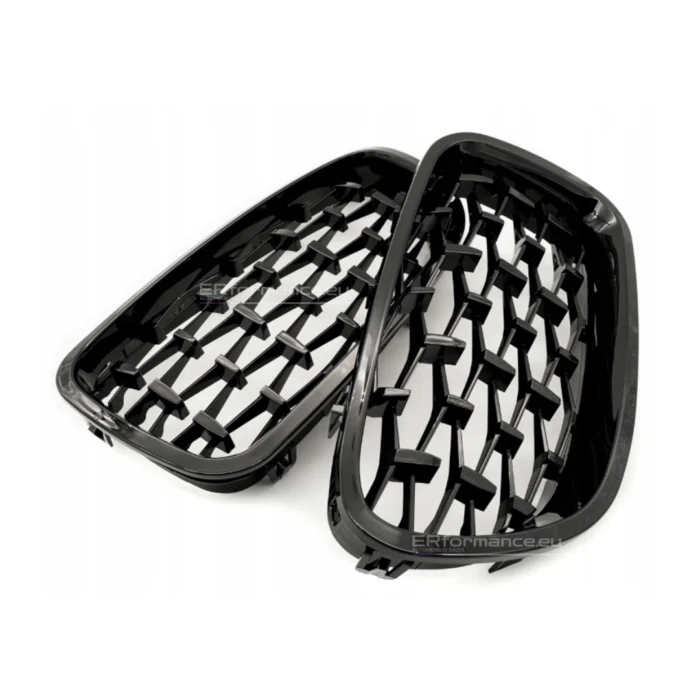 bmw-f10-f11-diamond-restes-spīdīgi-melnas-tuvplānā