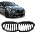 bmw f40 viengubos grotelės blizgios juodos pre lci pagrindinė